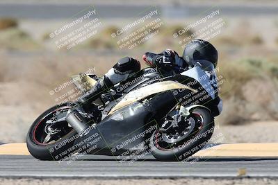 media/Oct-05-2025-CVMA (Sun) [[beeef4f201]]/Race 2-Supersport Middleweight/